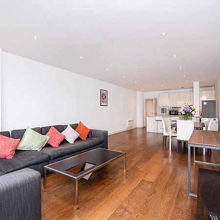 Central 2 Bed Maissonette Londen Buitenkant foto