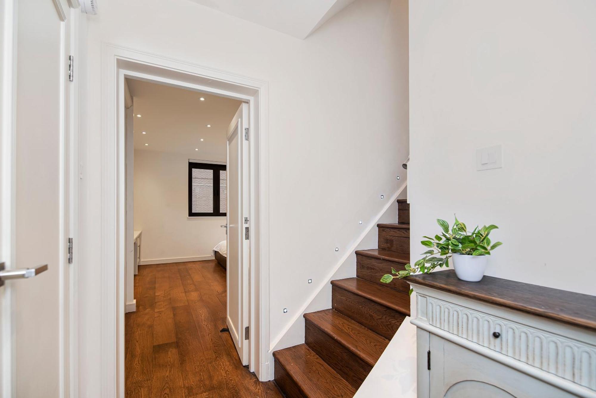 Central 2 Bed Maissonette Londen Buitenkant foto